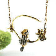DECOvienya | Chipmunk and gerbera Pendant | Animal jewelry | 可愛勳物首飾 花栗鼠吊墜