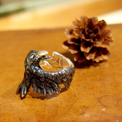 DECOvienya | Wounded crow's ring | Animal jewelry | 可愛勳物首飾 烏鴉戒指